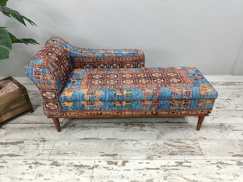 Upholstered chaise storage - chaise,,